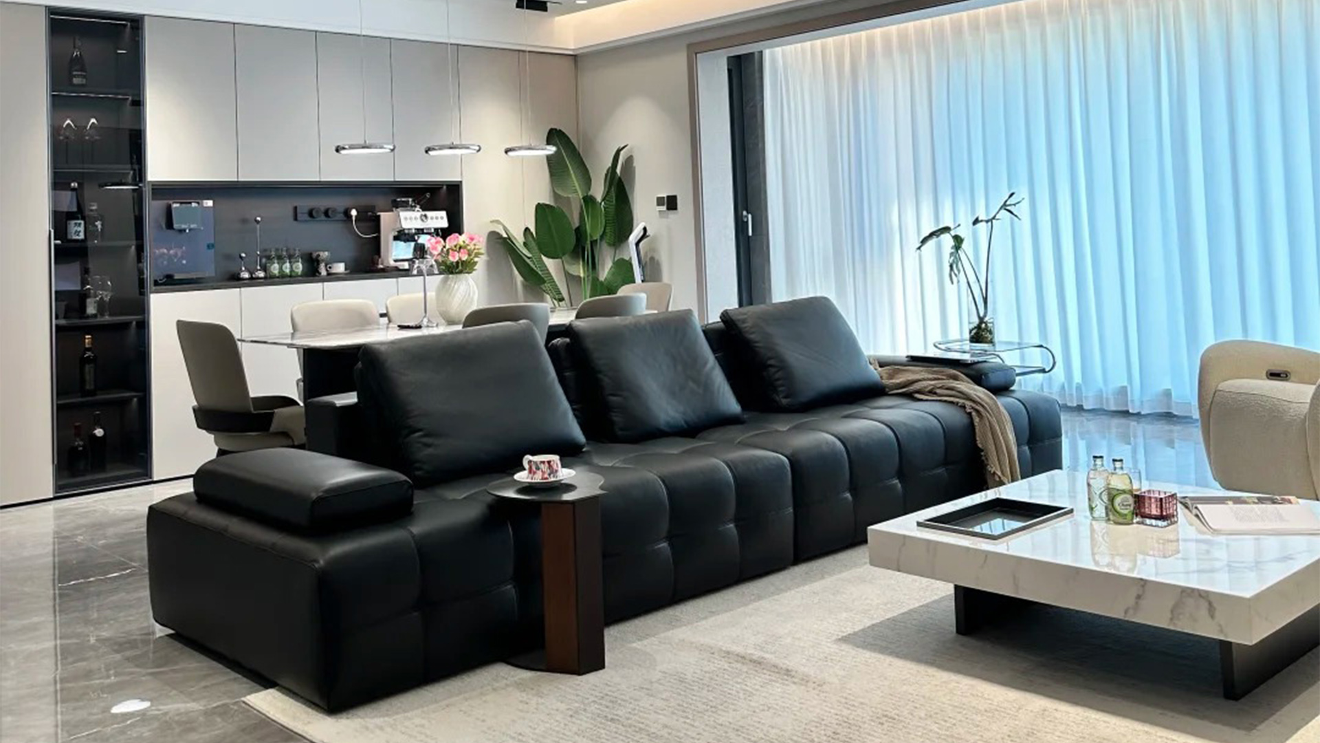 142平橫廳簡約風(fēng)設(shè)計(jì)，空間通透與功能美學(xué)交融