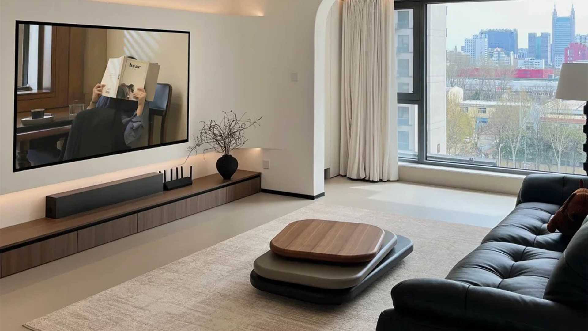 現(xiàn)代簡約風融合材質(zhì)對比與光影層次打造個性家居空間