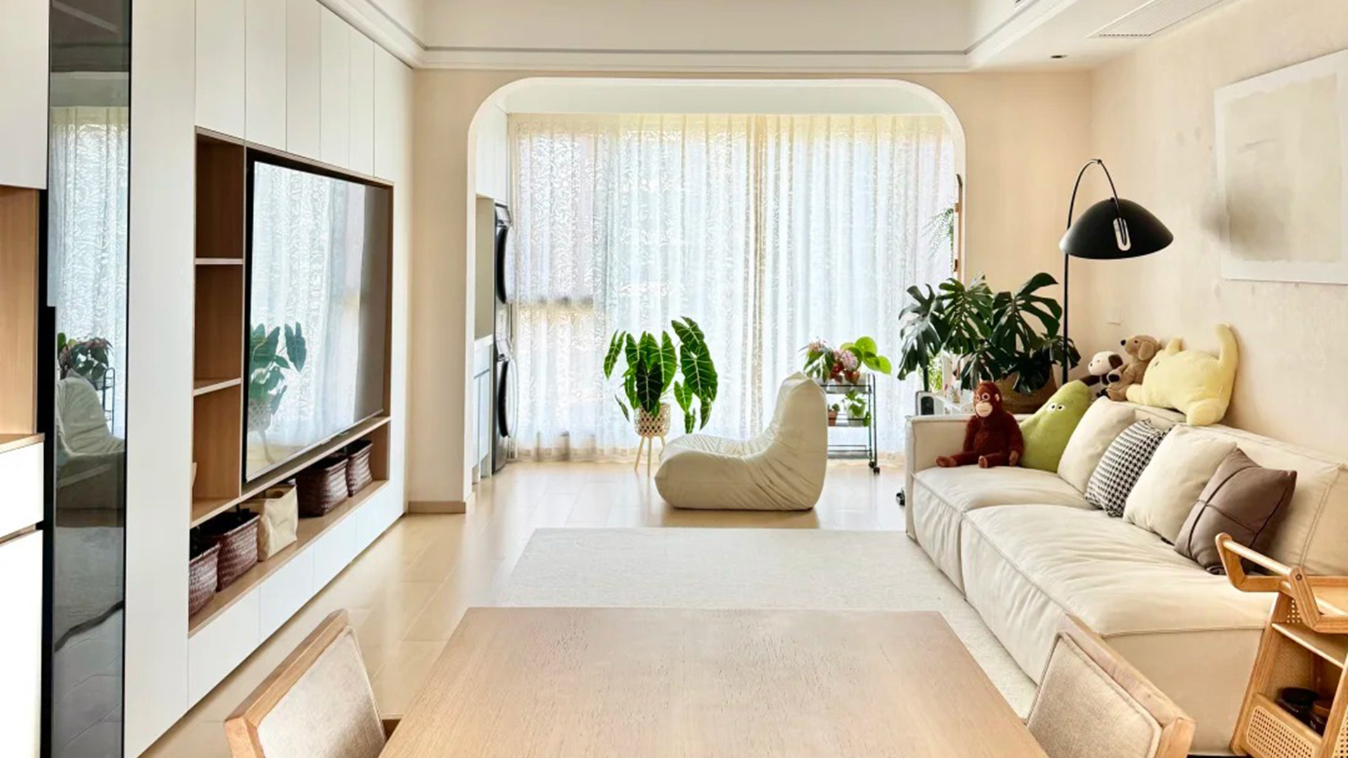 原木風天然紋理柔和光線，歲月靜好詩意棲居地