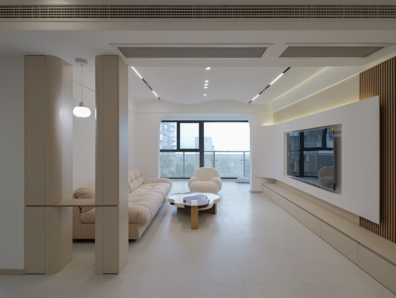 輕簡硬裝打底 柔潤軟裝暈染居家愜意感